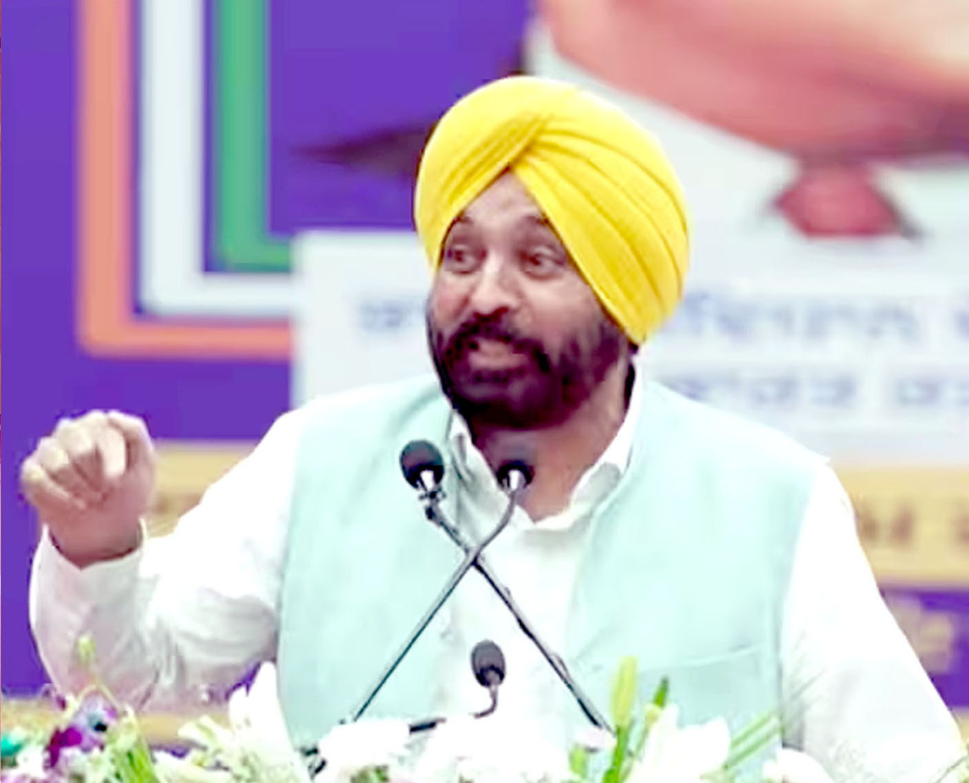 ਪੰਜਾਬ 'ਚ 50 ਬੰਬ ਪਹੁੰਚੇ ਕਹਿਣ ਵਾਲਾ ਹੁਣ ਵਕੀਲ ਲੱਭ ਰਿਹਾ